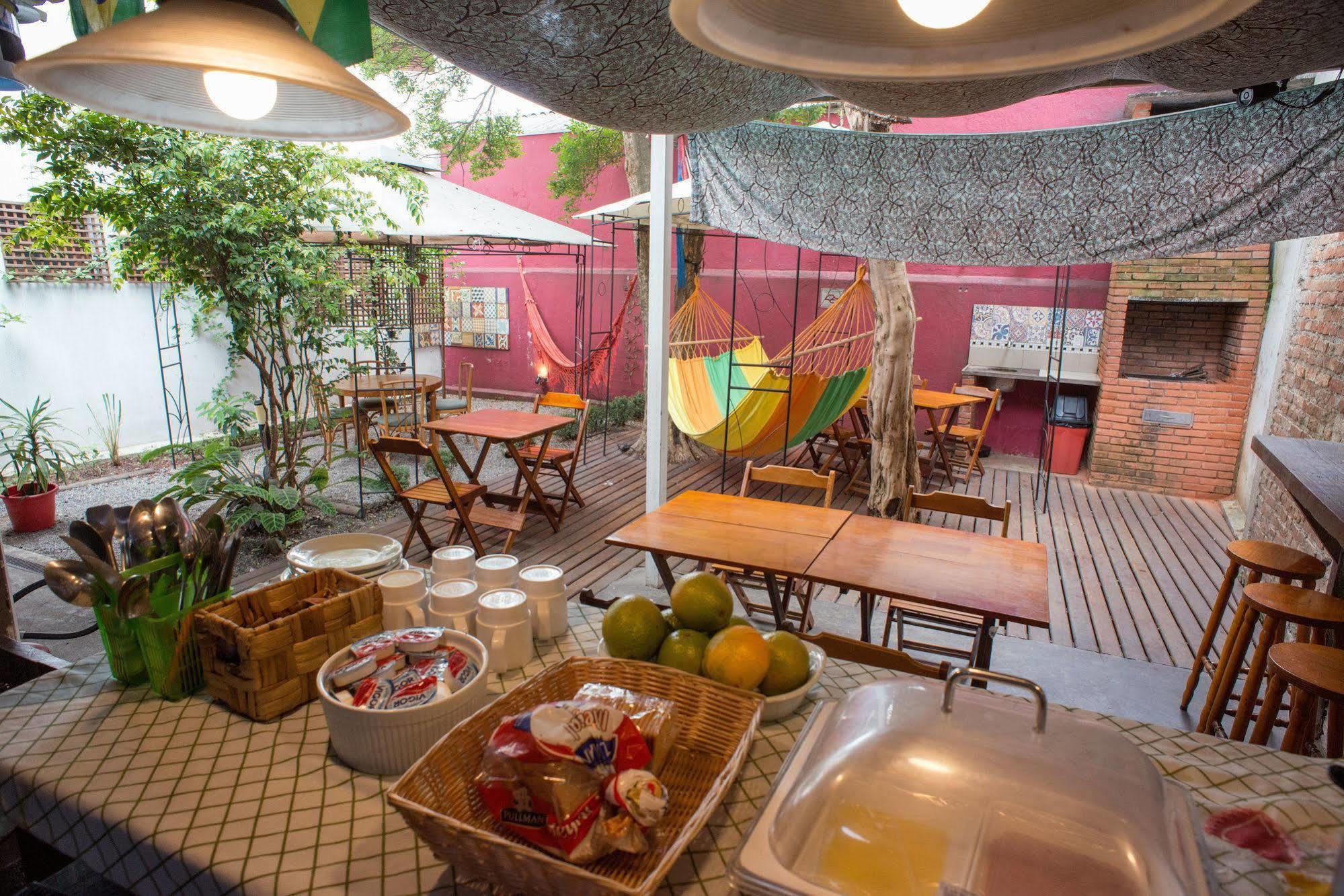 Hostal Garoa Party Bar
